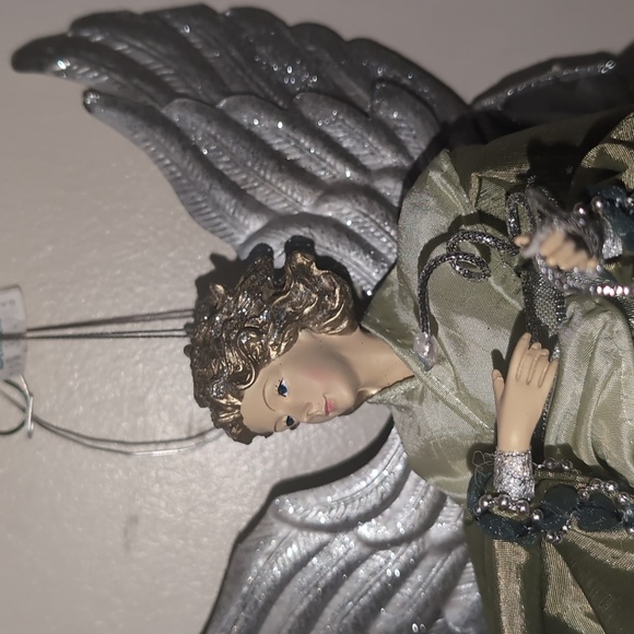 Available - Diane Von Furstinburg bag. 13" high not including handles 18" wide - Picture 2 of 5